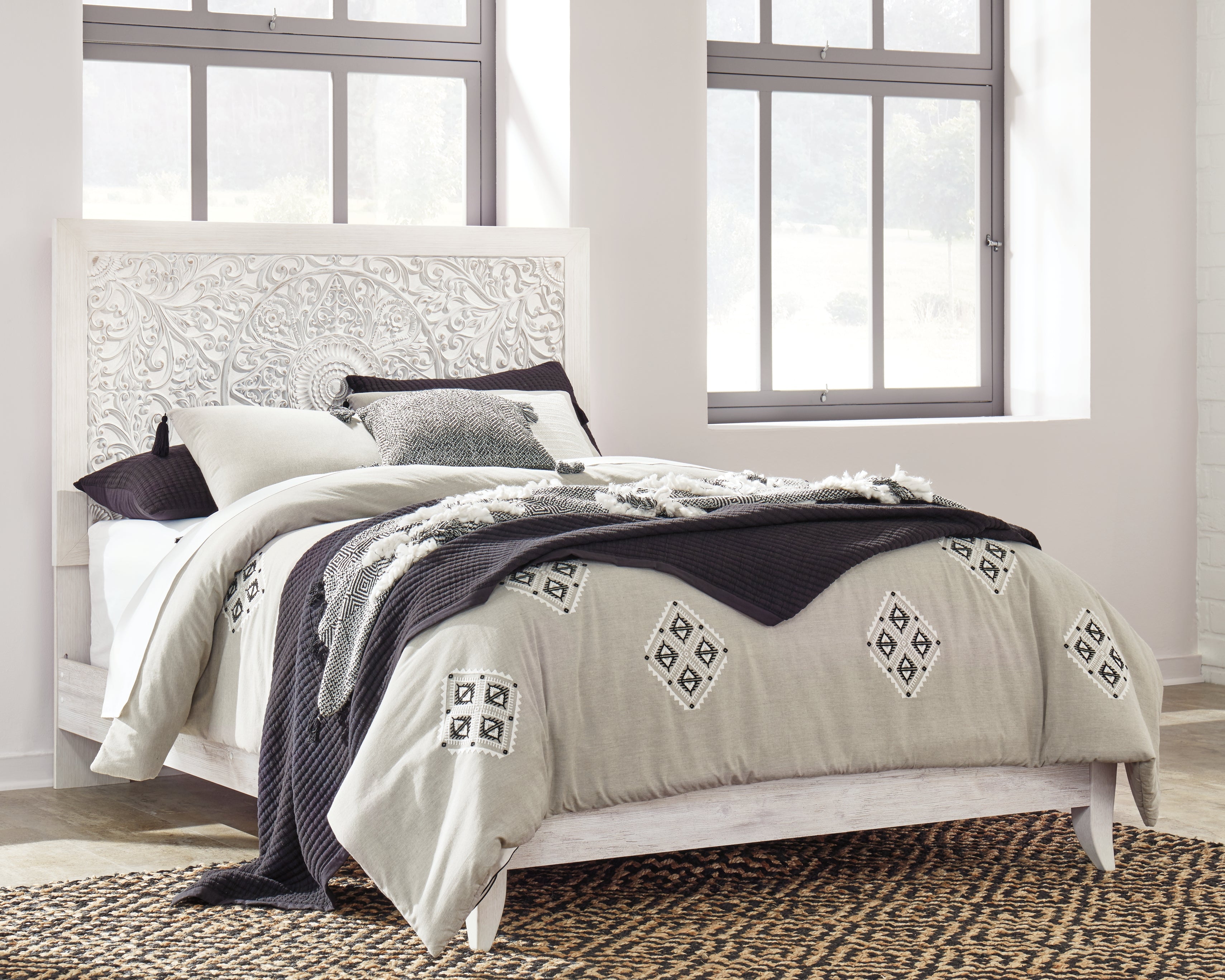 Diamond Furniture - Ashley Furniture - Paxberry Bedroom - Queen Panel Bed / Whitewash - B181B6