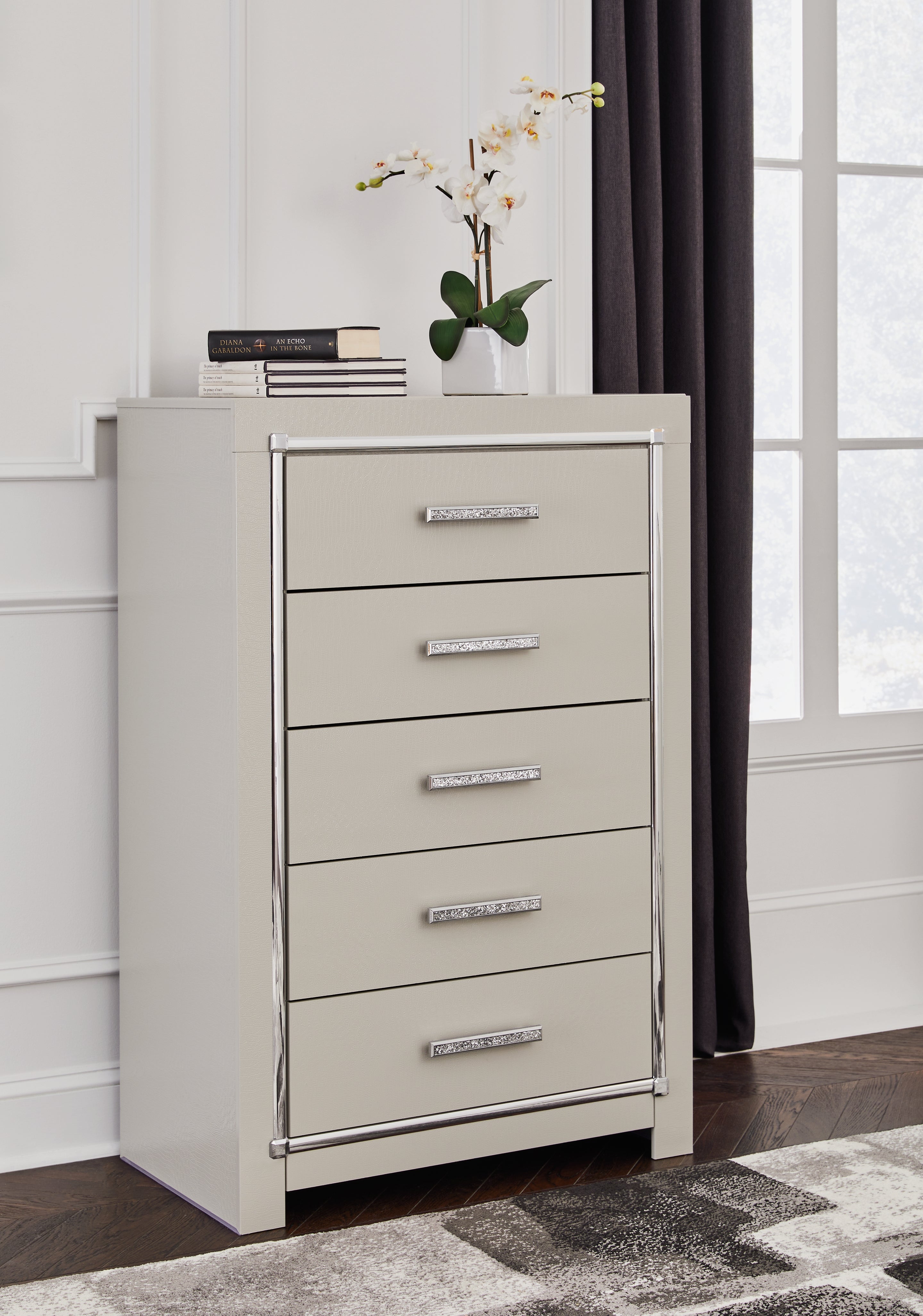 Zyniden Queen Upholstered Panel Bed
