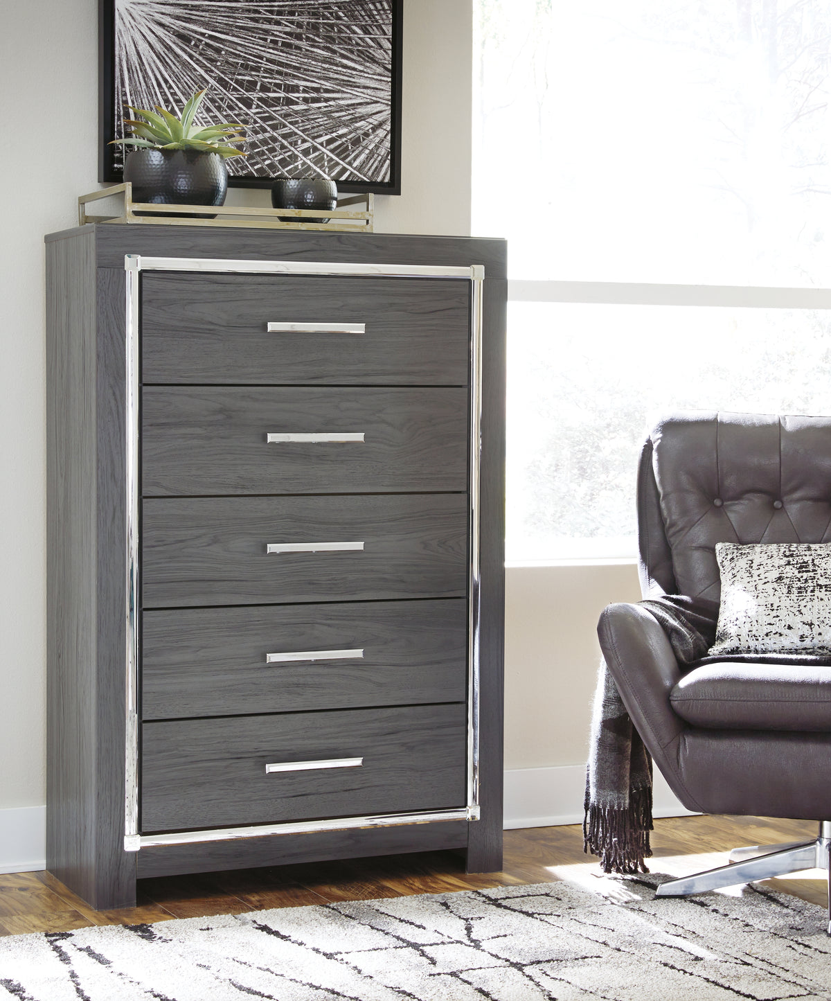 Diamond Furniture - Ashley Furniture - Lodanna Chest of Drawers - Five Drawer Chest - B214-46