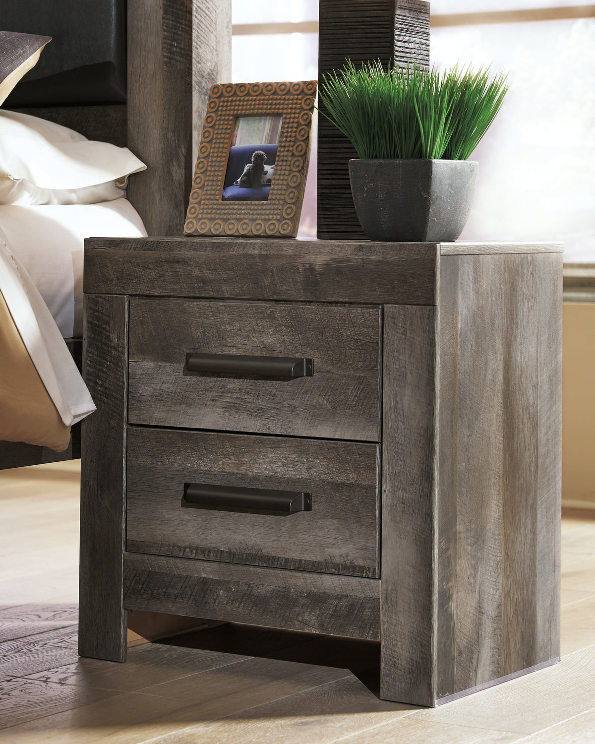 Diamond Furniture - Ashley Furniture - Wynnlow Nightstand - Two Drawer Night Stand / Gray - B440-92