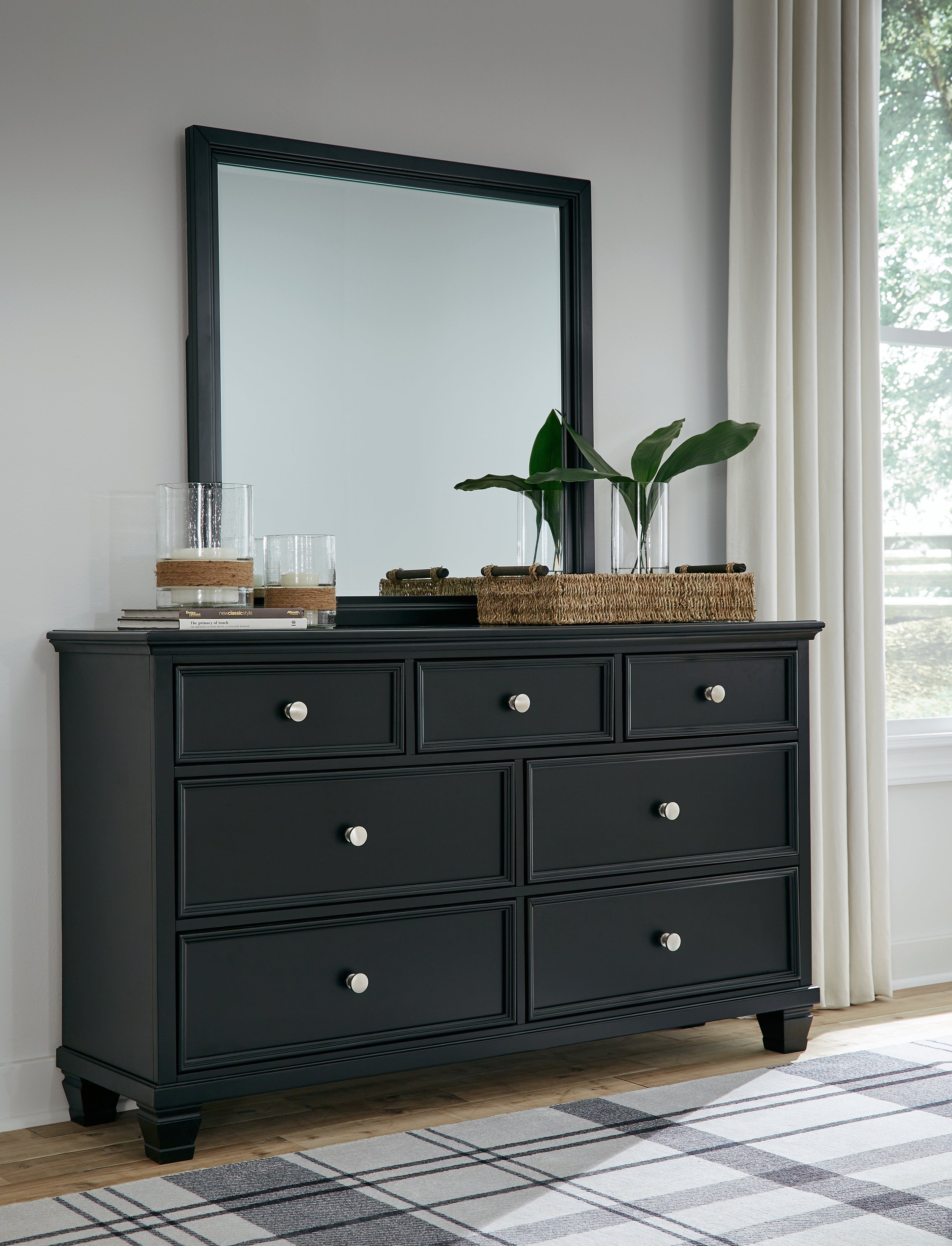 Lanolee King Panel Bed, Dresser, Mirror and Nightstand