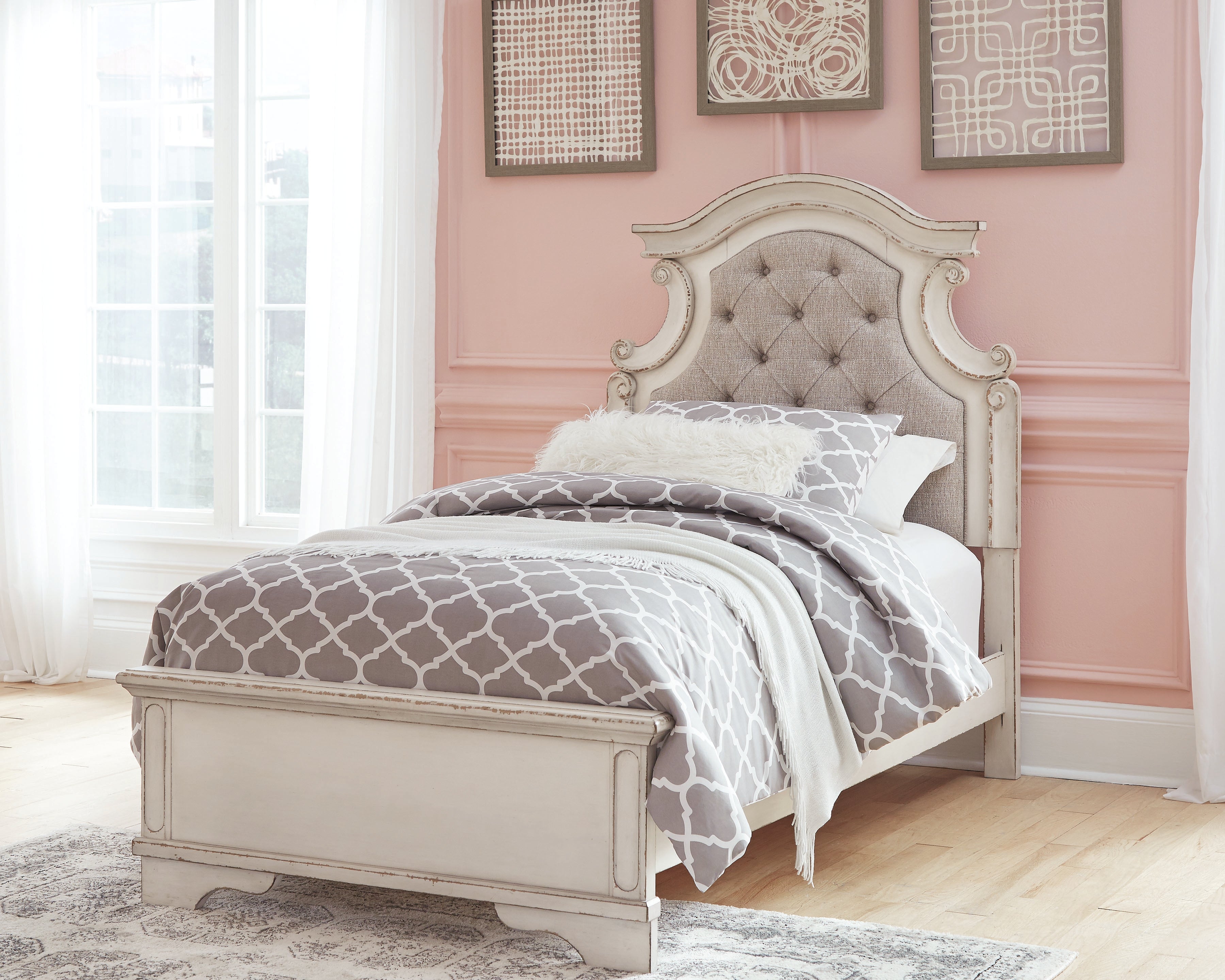 Diamond Furniture - Ashley Furniture - Realyn Bedroom - Full Panel Bed / Chipped White - B743B14