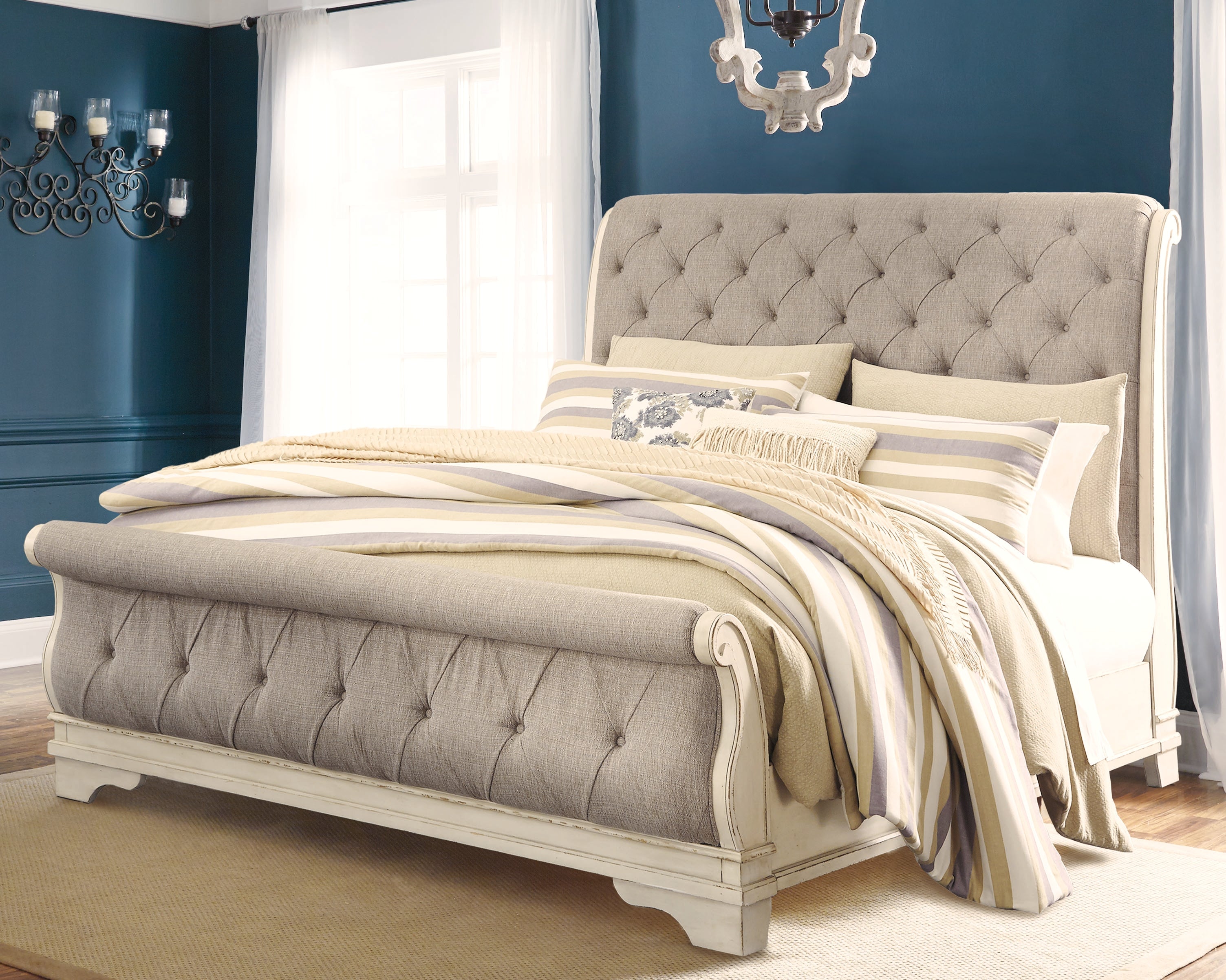 Diamond Furniture - Ashley Furniture - Realyn Bedroom - California King Sleigh Bed / Chipped White - B743B10