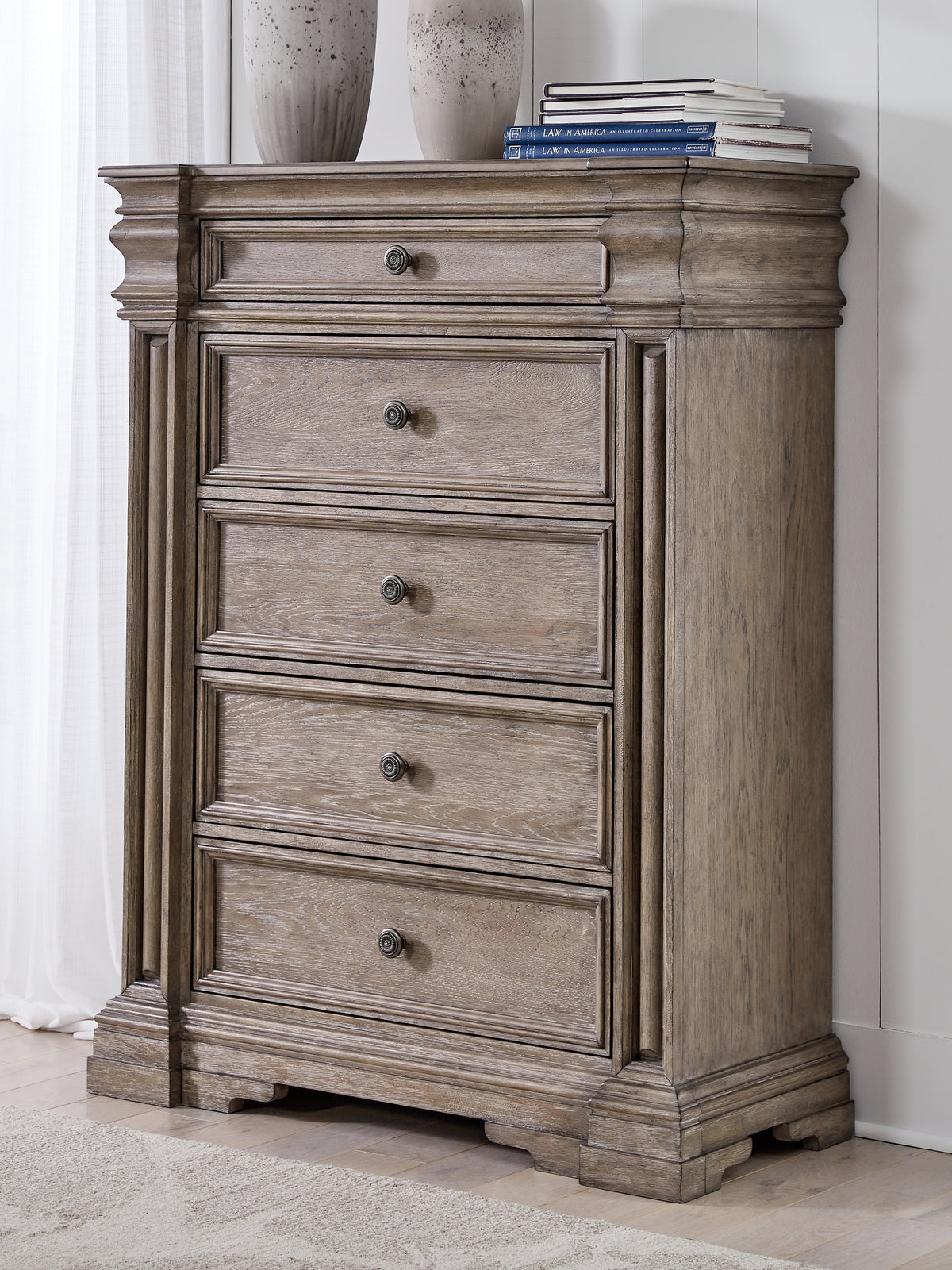 Diamond Furniture - Ashley Furniture - Blairhurst Chest of Drawers - Five Drawer Chest - B916-46