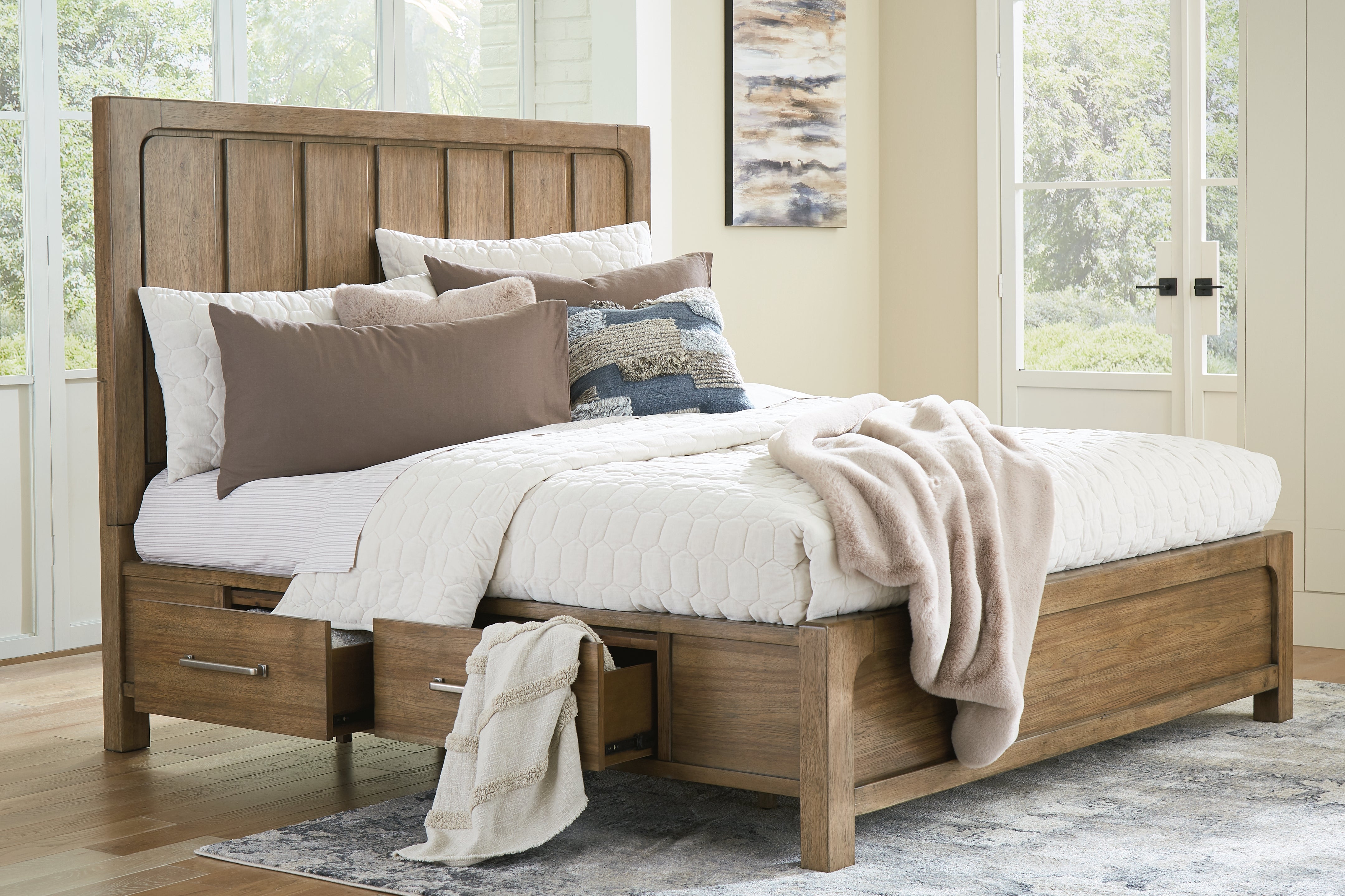 Cabalynn King Panel Bed with Storage, Dresser and Mirror