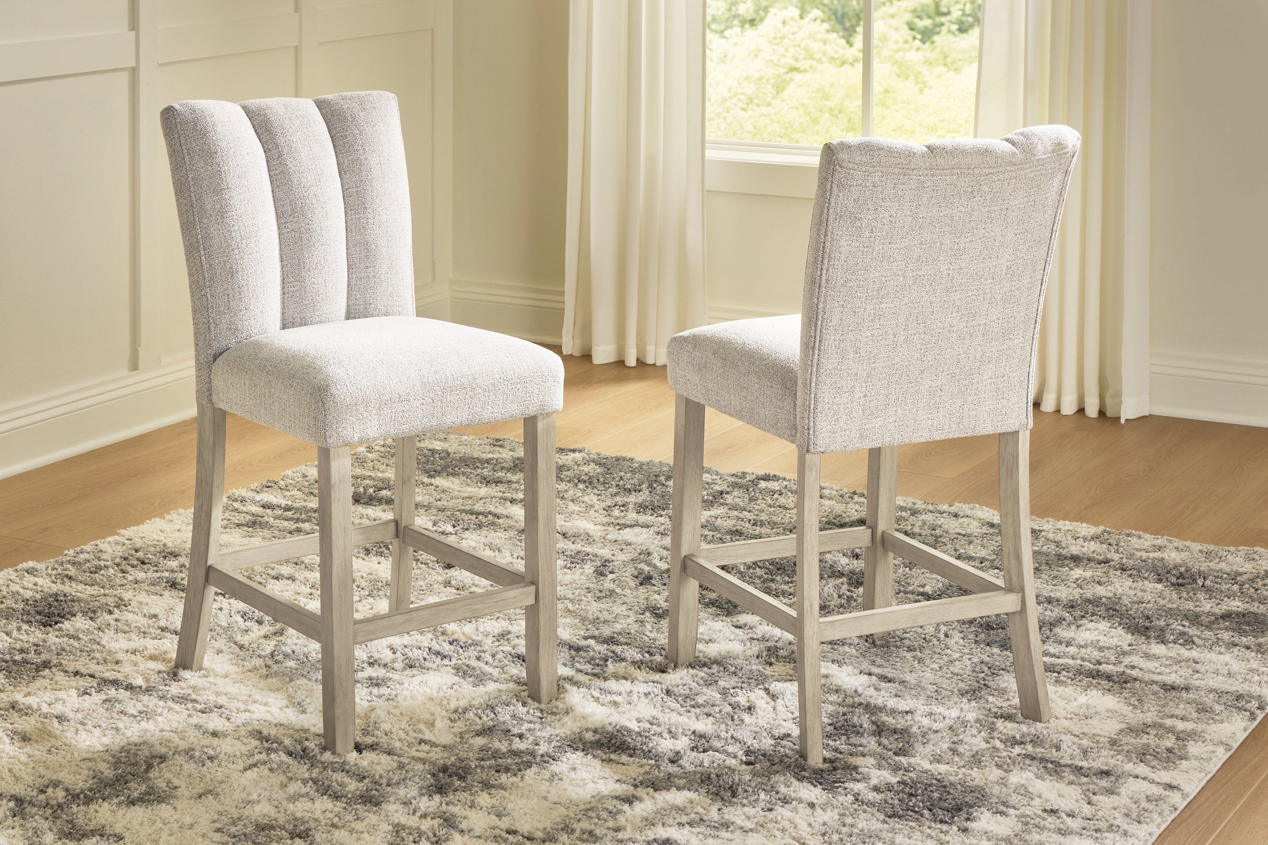 Diamond Furniture - Ashley Furniture - Larawyn Counter Height Barstool (Set of 2) - Counter Height Barstool (Set of 2) - PCD575-124X2