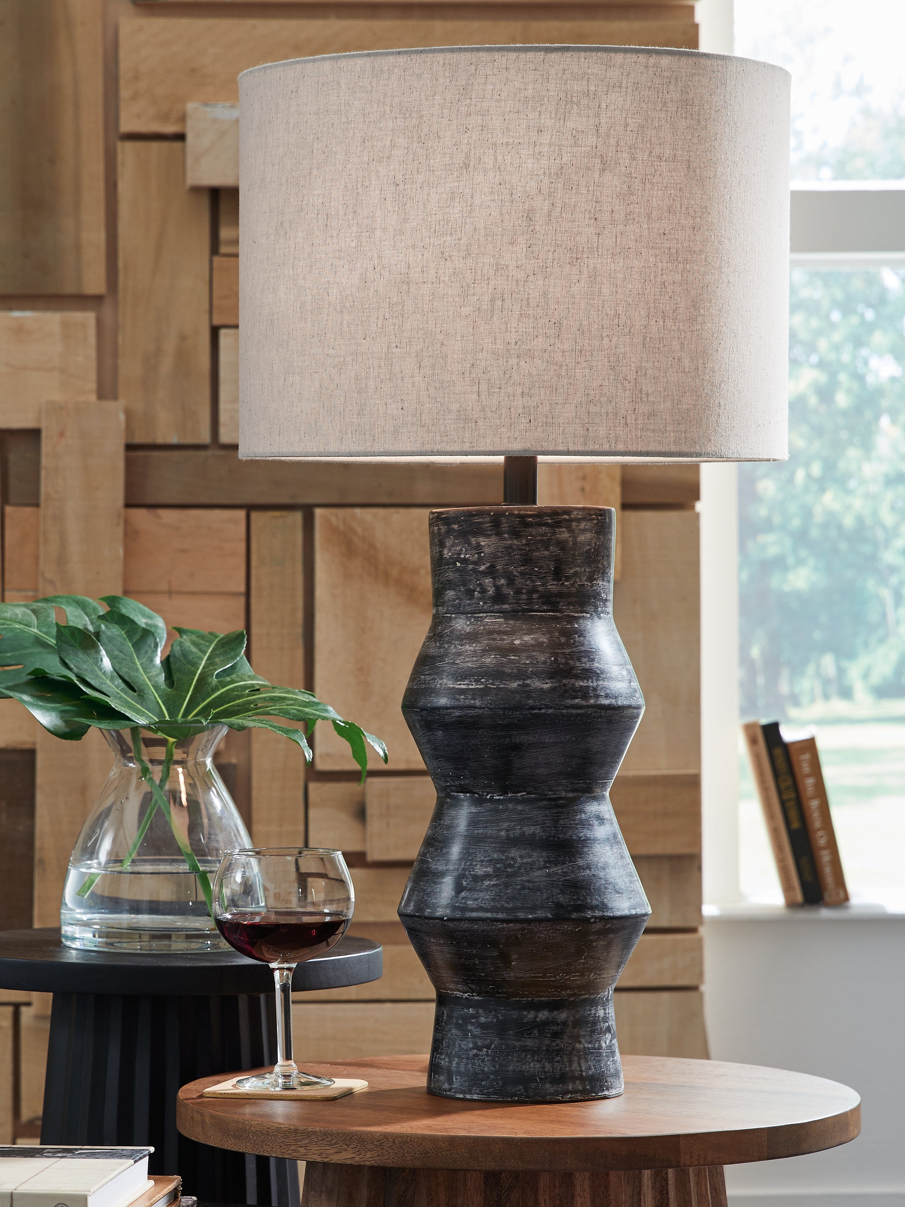 Diamond Furniture - Ashley Furniture - Kerbert Lighting - 2-Piece Lamp Set / Distressed Black - L100824X2