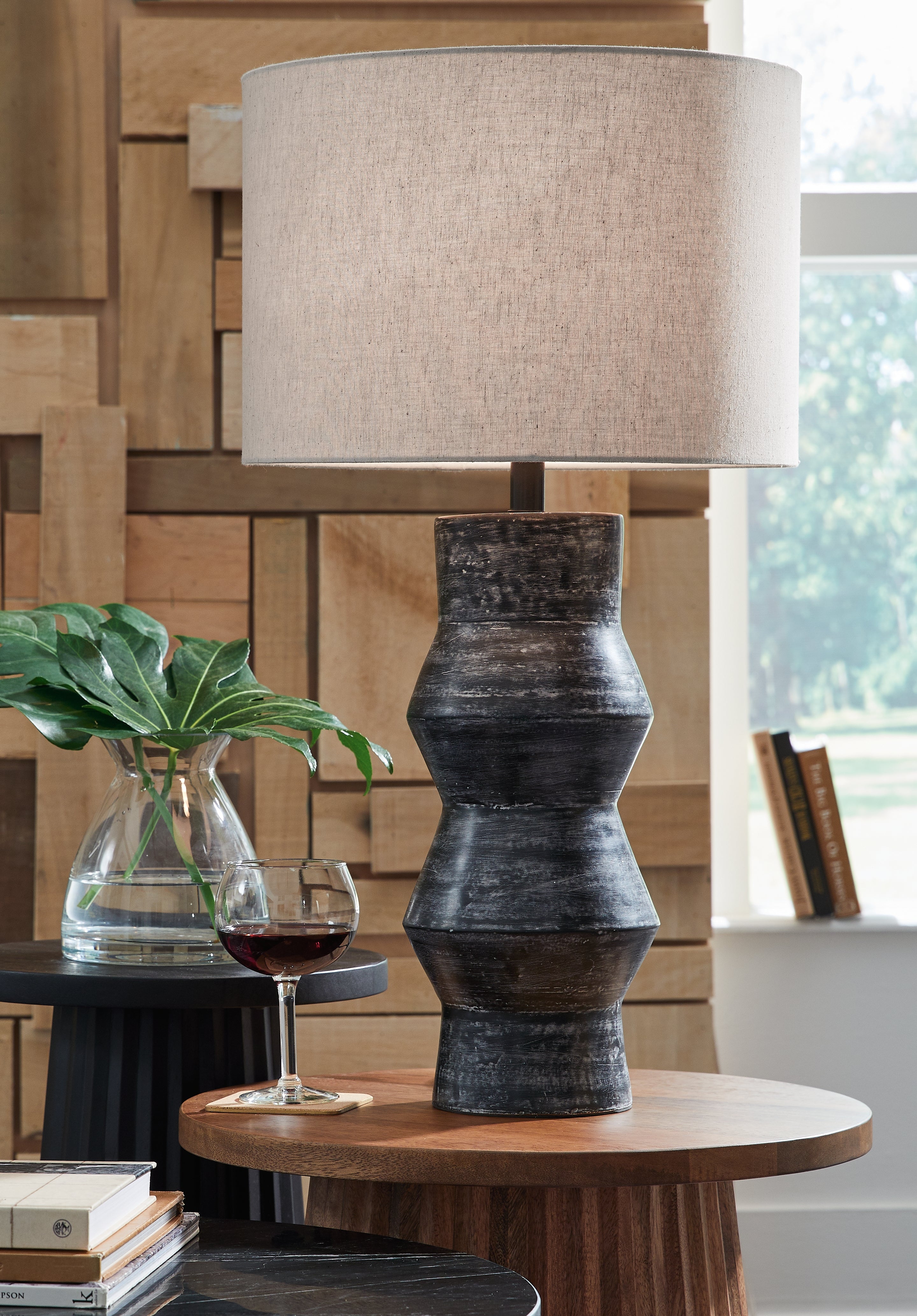 Diamond Furniture - Ashley Furniture - Kerbert Lighting - 2-Piece Lamp Set / Distressed Black - L100824X2