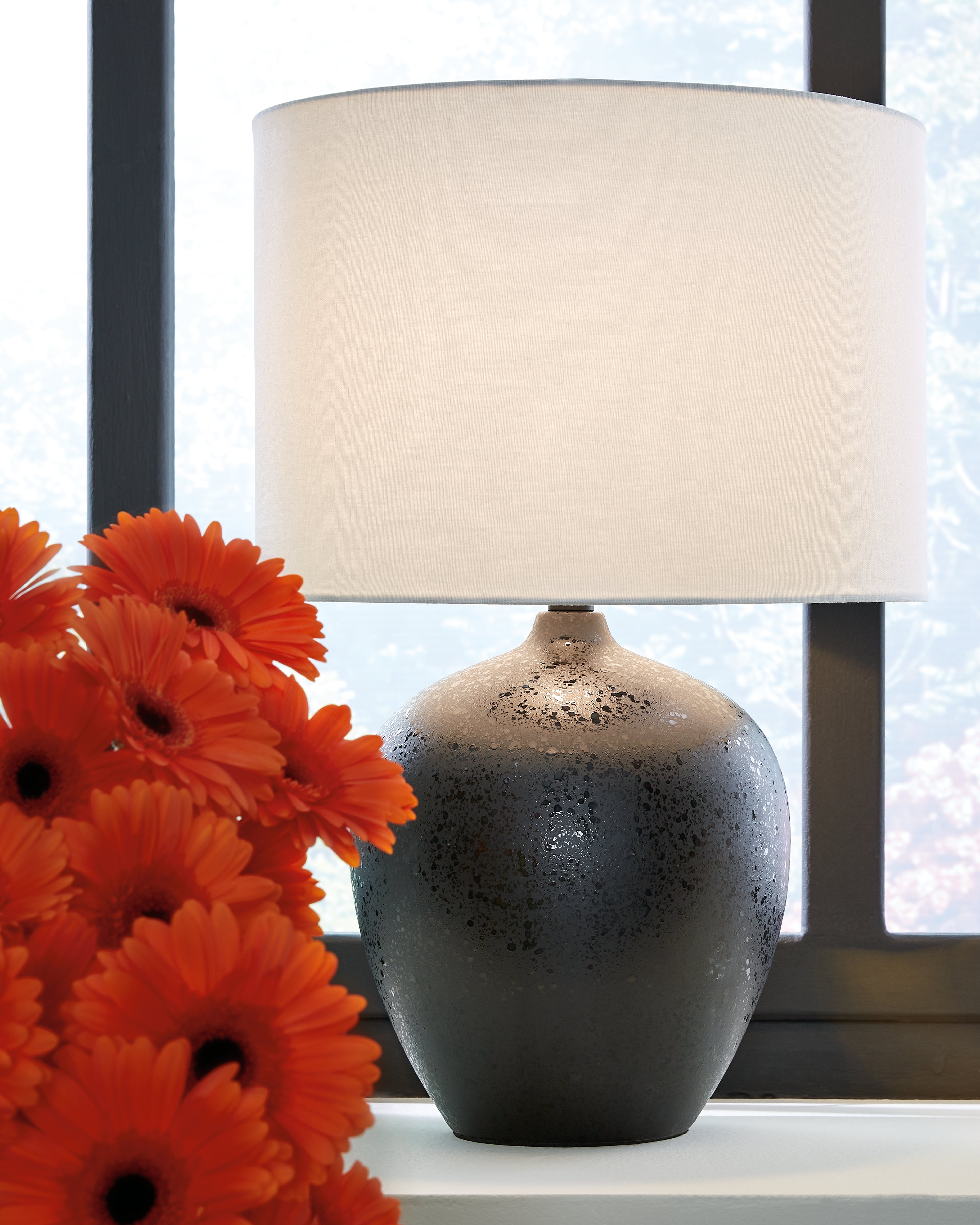 Diamond Furniture - Ashley Furniture - Ladstow Lighting - Table Lamp (Set of 2) / Black - L123894X2