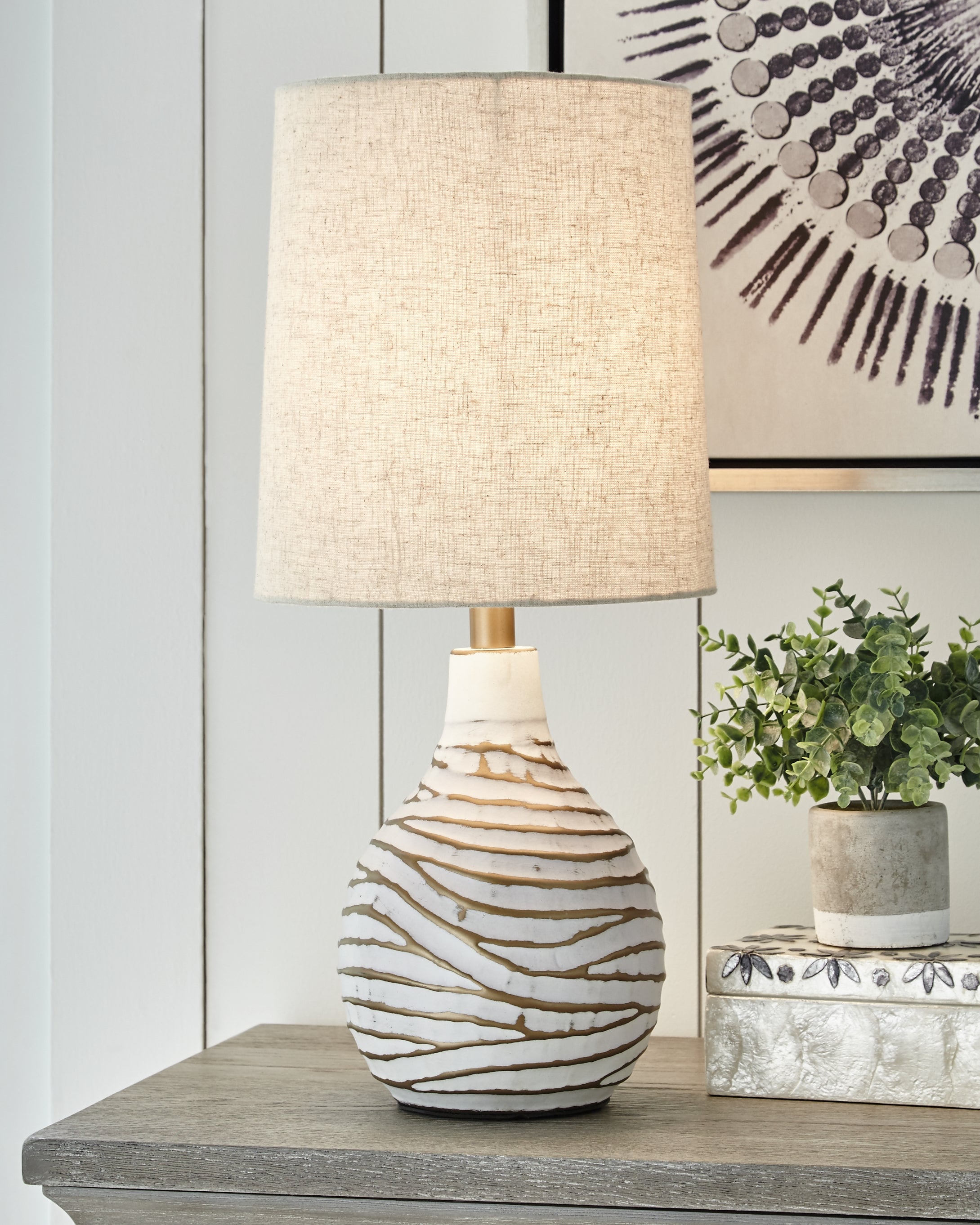 Diamond Furniture - Ashley Furniture - Aleela Lighting - Table Lamp (Set of 2) / White/Gold Finish - L204194X2