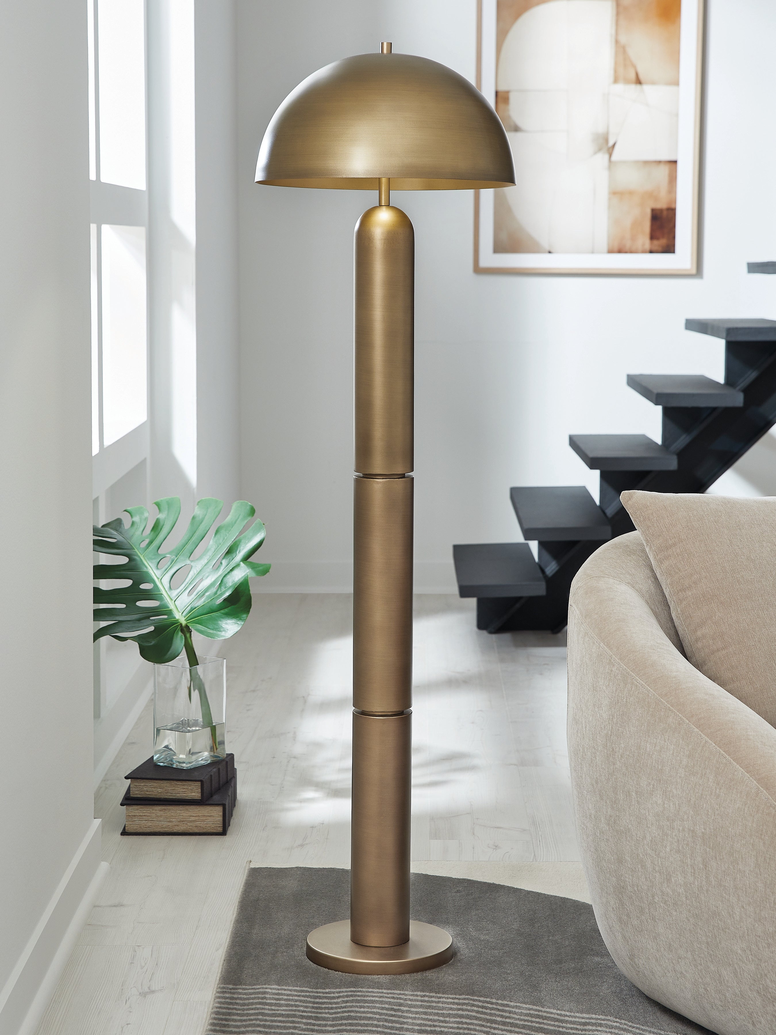 Diamond Furniture - Ashley Furniture - Wendfield Floor Lamp - Metal Floor Lamp (1/CN) / Antique Gold Finish - L208511