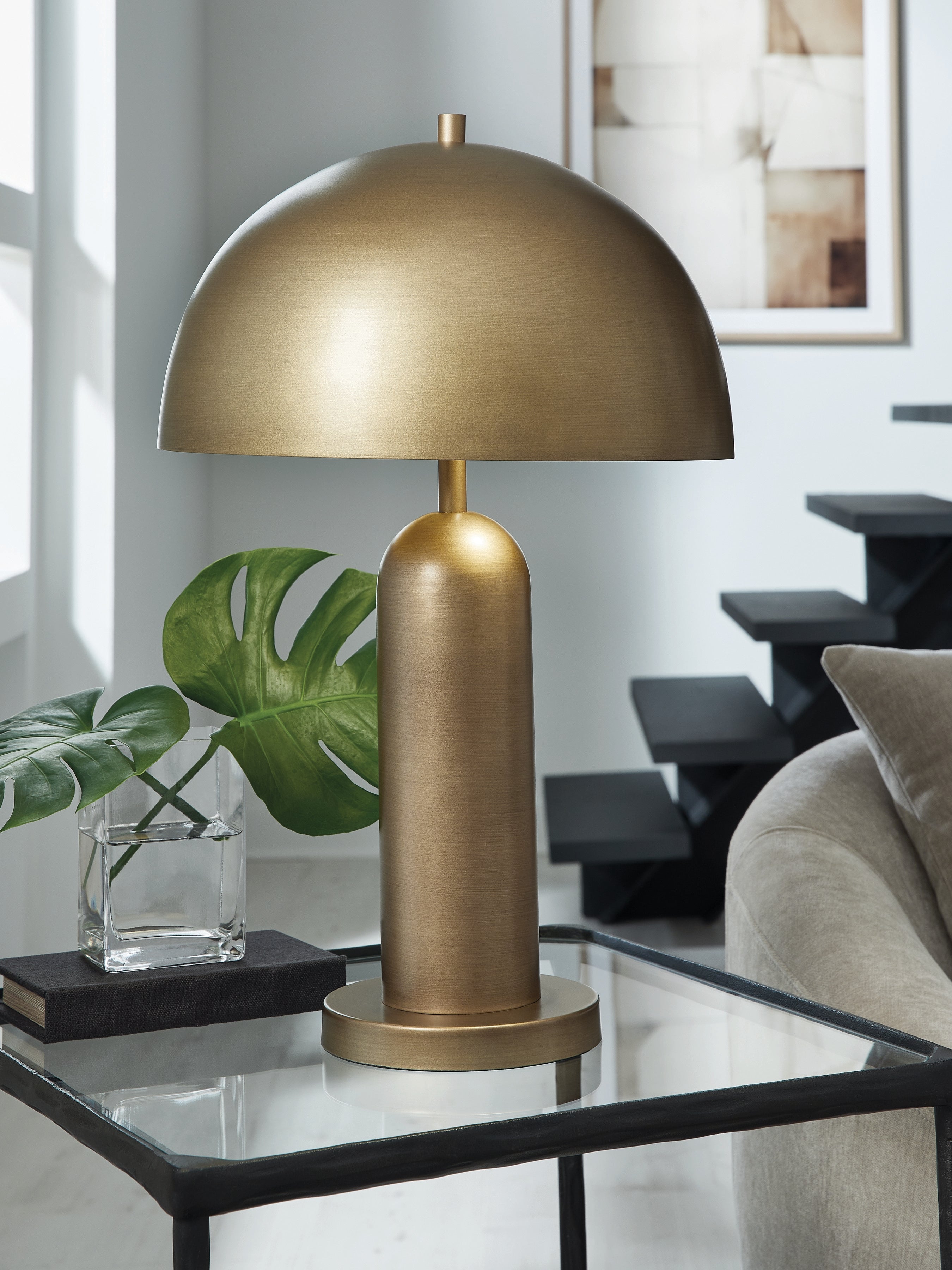 Diamond Furniture - Ashley Furniture - Wendfield Table Lamp - Metal Table Lamp (1/CN) / Antique Gold Finish - L208514