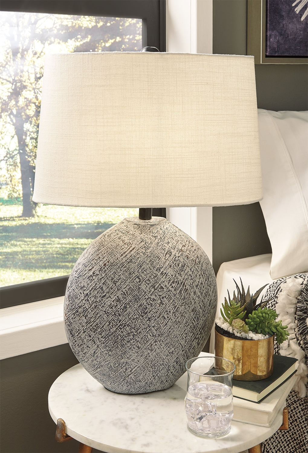 Diamond Furniture - Ashley Furniture - Harif Lighting - Table Lamp (Set of 2) / Black - L235624X2