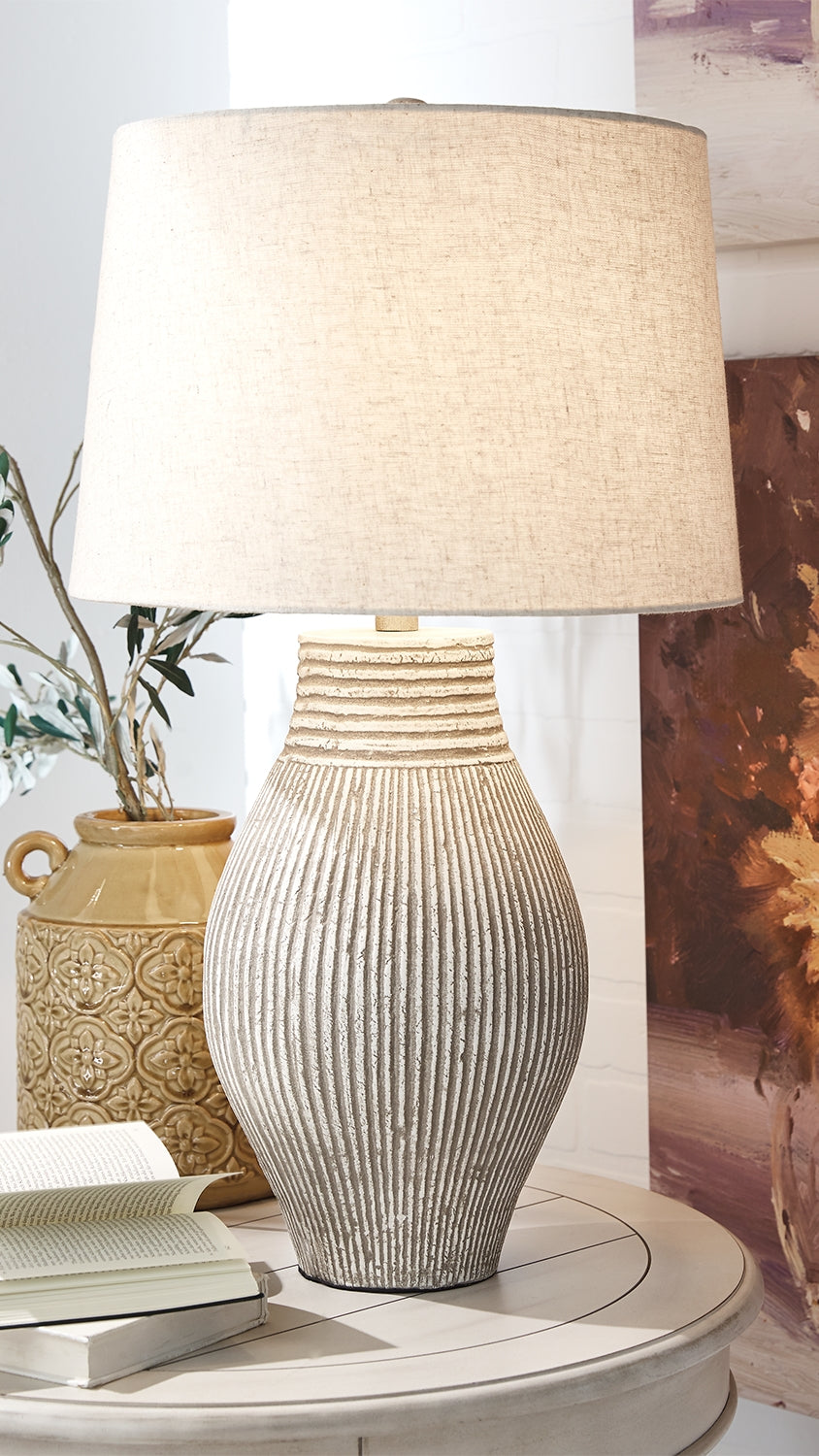 Diamond Furniture - Ashley Furniture - Layal Lighting - Table Lamp (Set of 2) / Beige - L235634X2