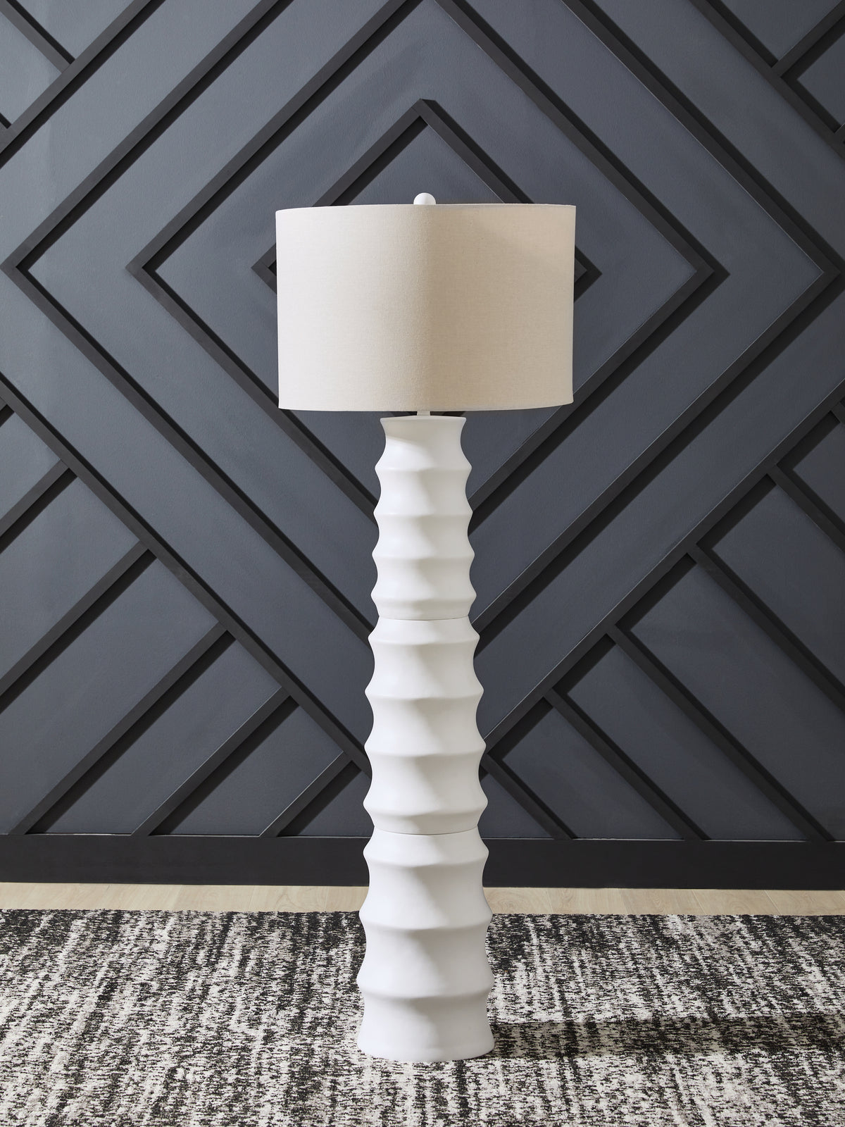 Diamond Furniture - Ashley Furniture - Veraleigh Lighting - Poly Floor Lamp (1/CN) / White - L235851