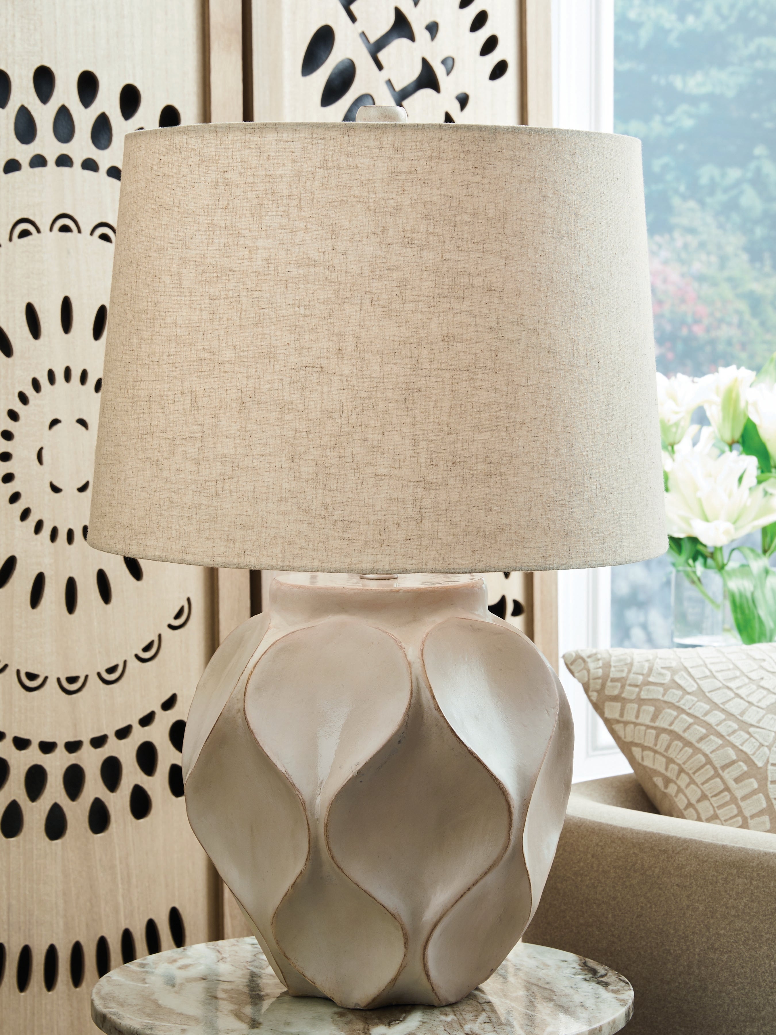 Diamond Furniture - Ashley Furniture - Edselham Lighting - Paper Table Lamp (1/CN) / Distressed Cream - L235974