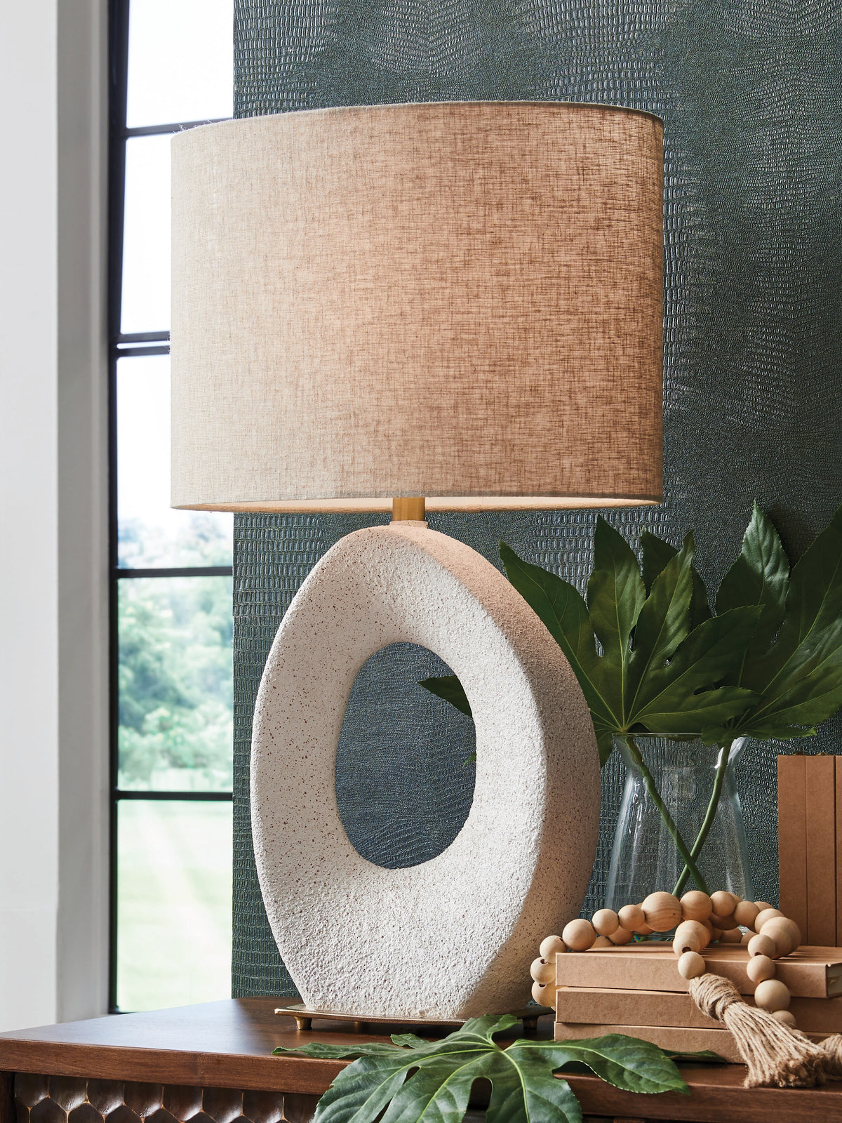 Diamond Furniture - Ashley Furniture - Trentlen Lighting - Paper Table Lamp (1/CN) / Cream/Gold Finish - L235984