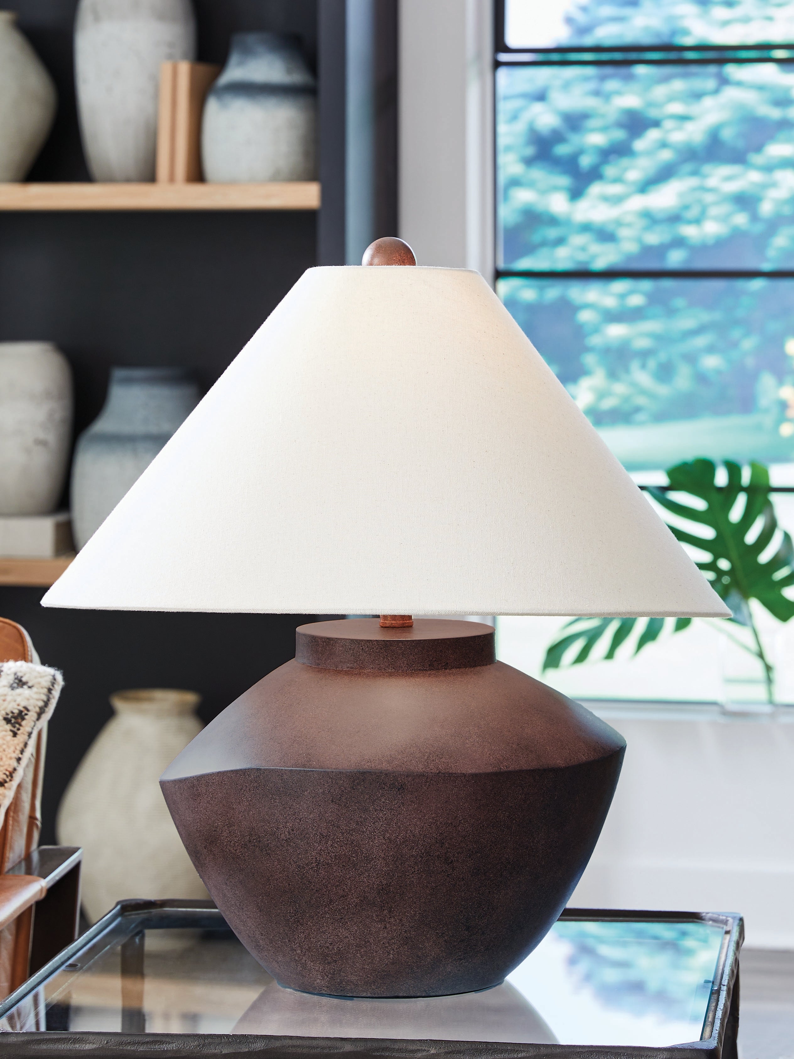 Diamond Furniture - Ashley Furniture - Honsworth Lighting - Poly Table Lamp (1/CN) / Antique Brown - L235994