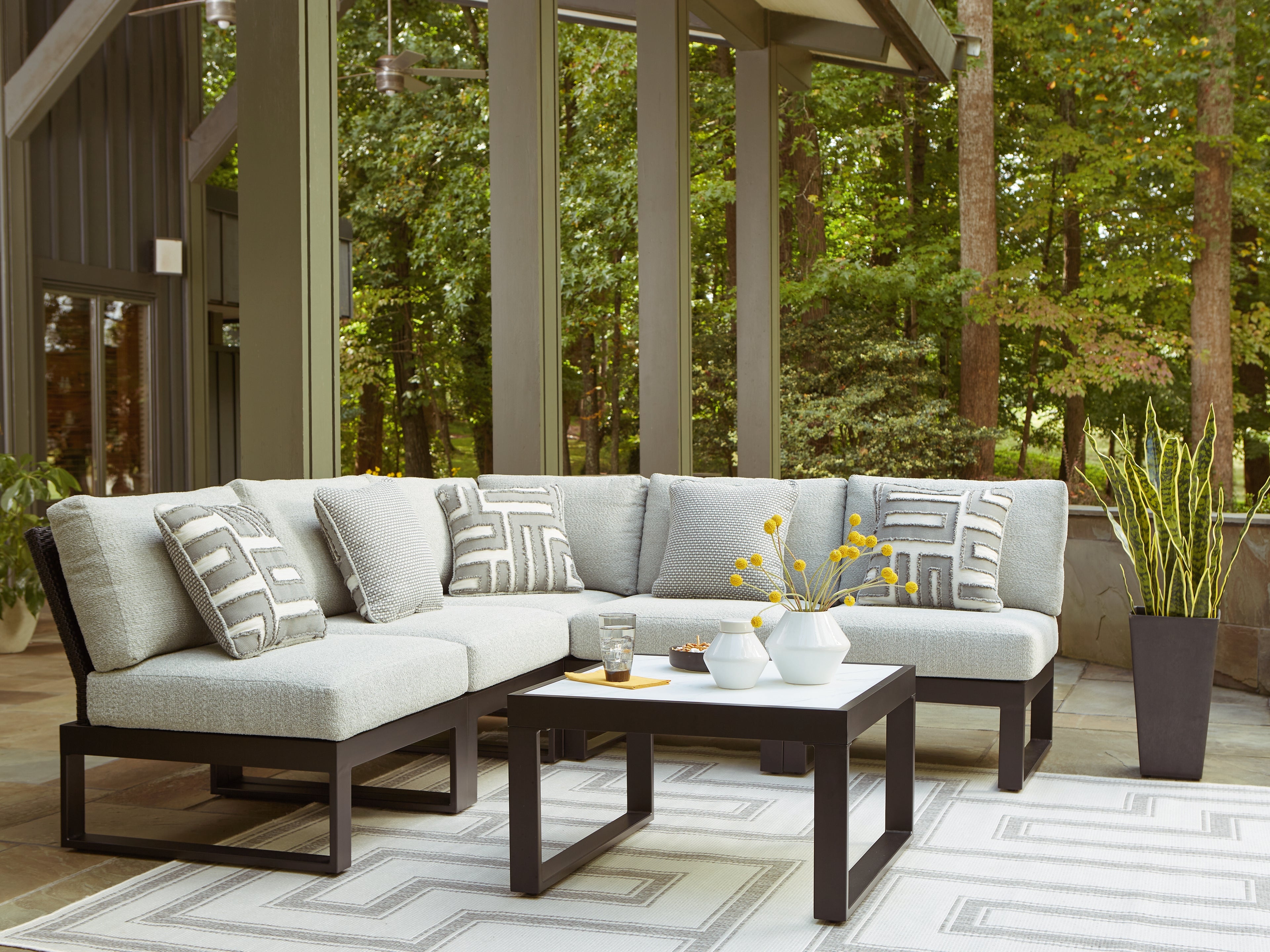 Diamond Furniture - Ashley Furniture - Beachloft Outdoor - 6-Piece Outdoor Sectional / Black - P490P1
