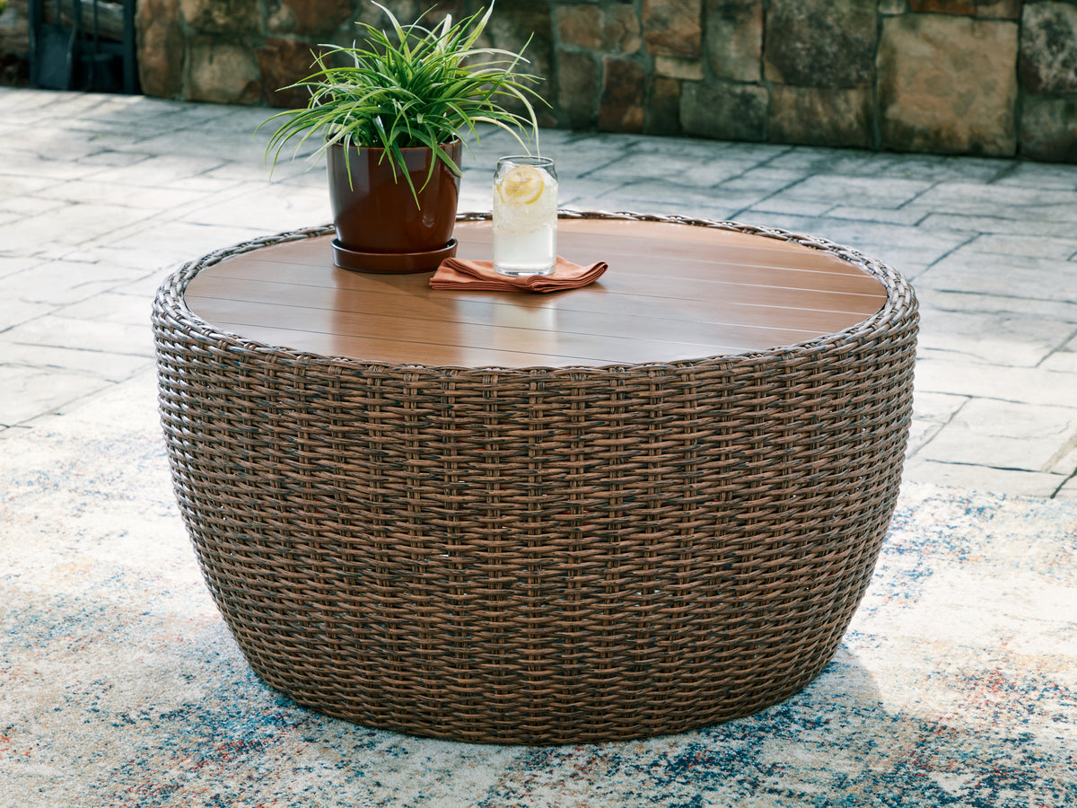 Diamond Furniture - Ashley Furniture - Double Point Outdoor Coffee Table - Round Cocktail Table - PCP503-708