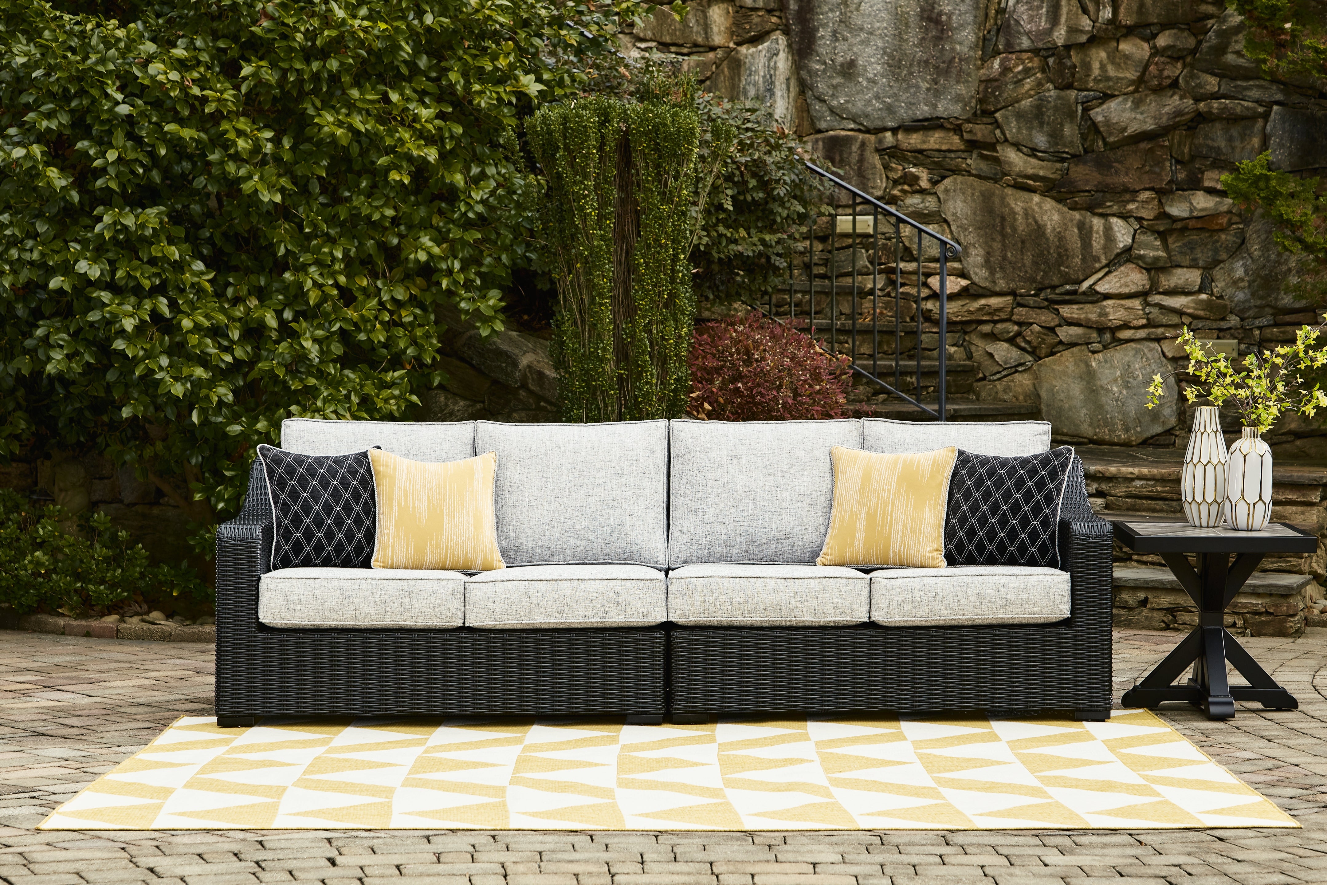 Diamond Furniture - Ashley Furniture - Beachcroft Outdoor - RAF/LAF Loveseat w/CUSH (Set of 2) / Black/Light Gray - P792-854