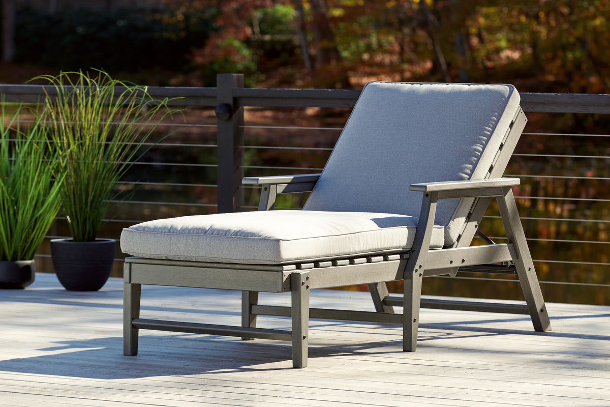 Diamond Furniture - Ashley Furniture - Visola Chaise Lounge with Cushion - Chaise Lounge with Cushion - P802-815