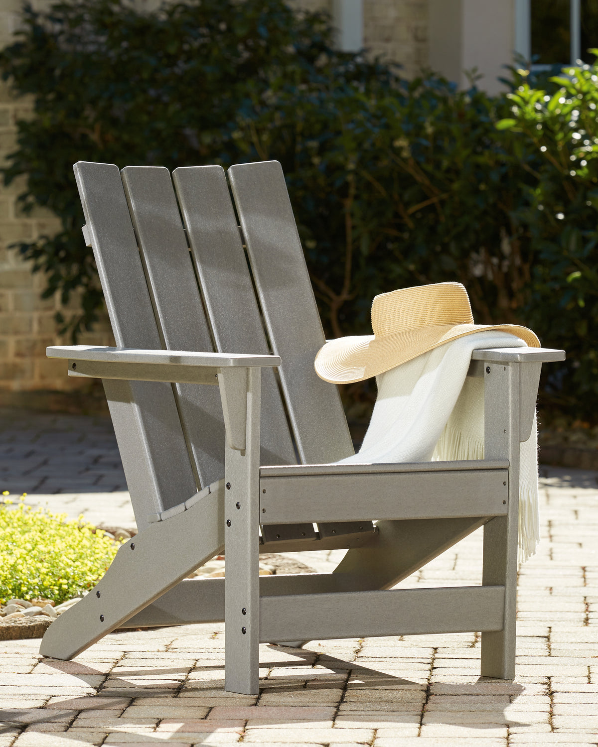 Diamond Furniture - Ashley Furniture - Visola Outdoor - Chaise Lounge with Cushion / Gray - P802-815