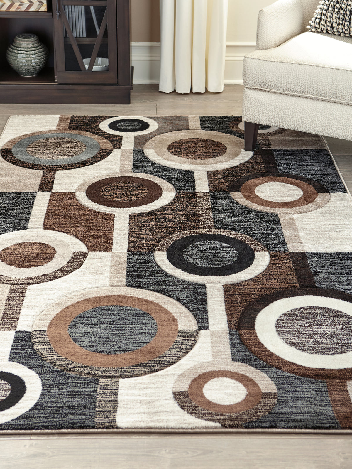 Diamond Furniture - Ashley Furniture - Guintte 8'2" x 9'6" Rug - 8'2" x 9'6" Rug - R403971