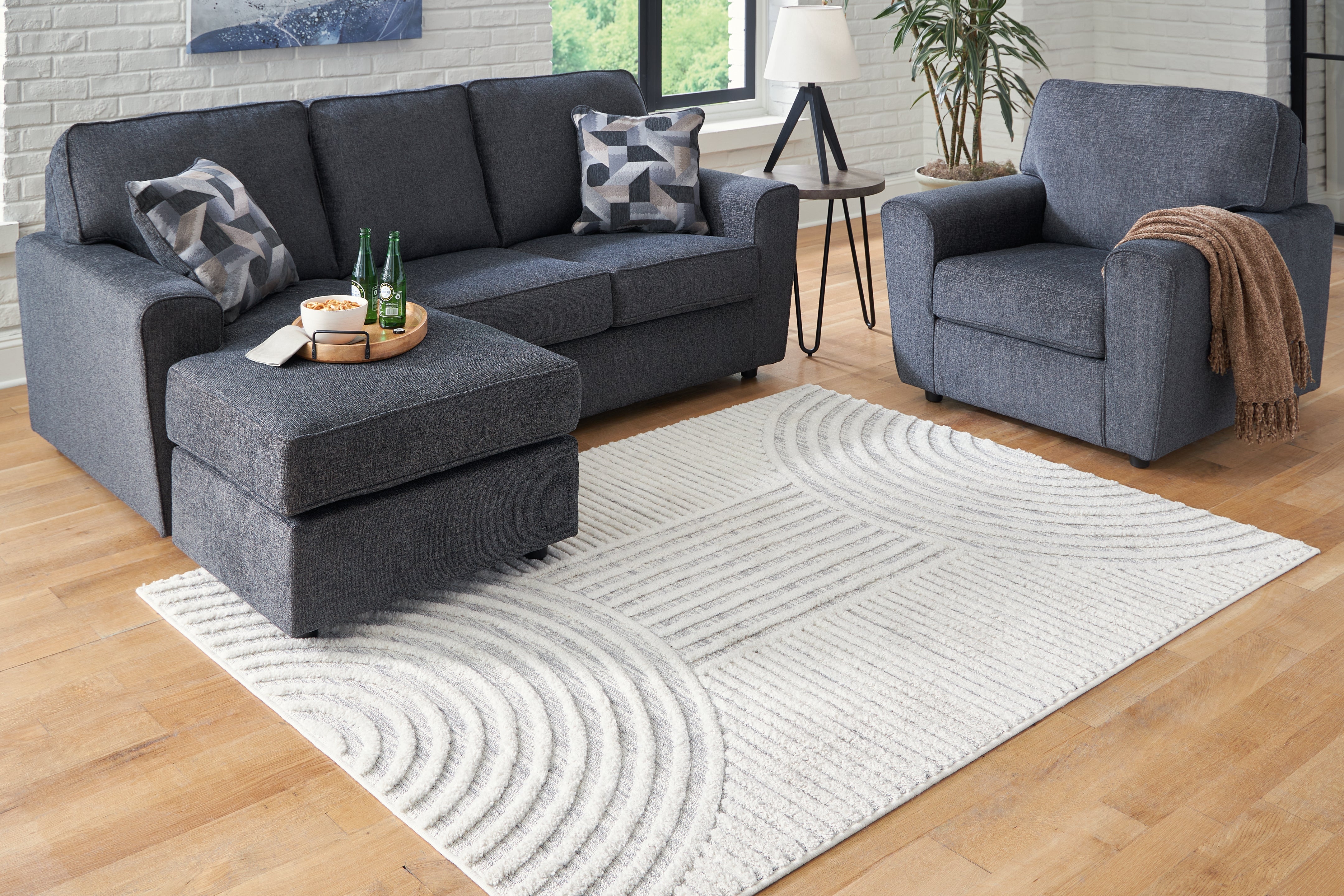 Diamond Furniture - Ashley Furniture - Lambworth 7'10" x 10' Rug - 7'10" x 10' Rug / Gray/Cream - R405341