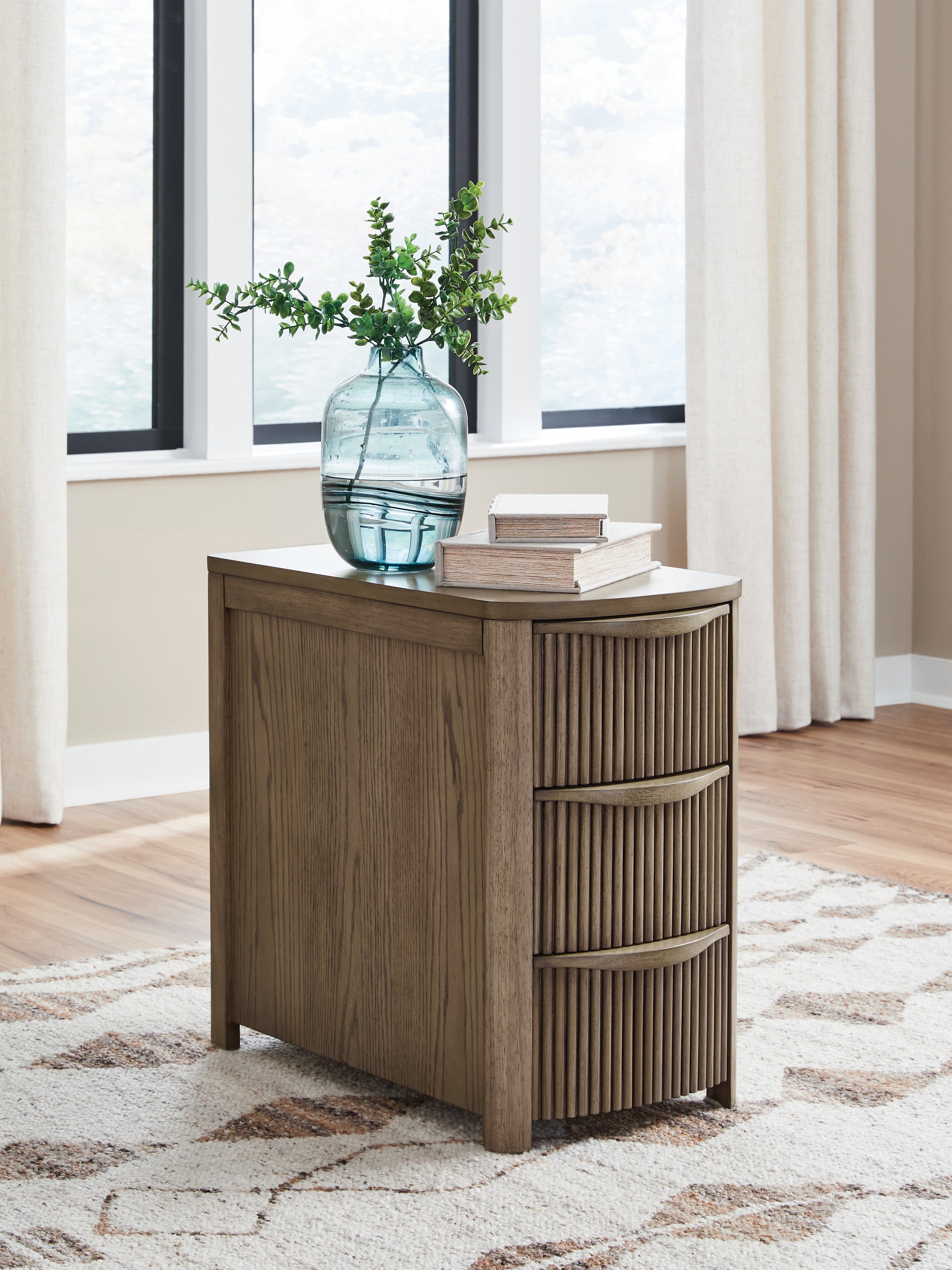 Diamond Furniture - Ashley Furniture - Camdill Chairside End Table - Chair Side End Table / Light Brown - T208-317