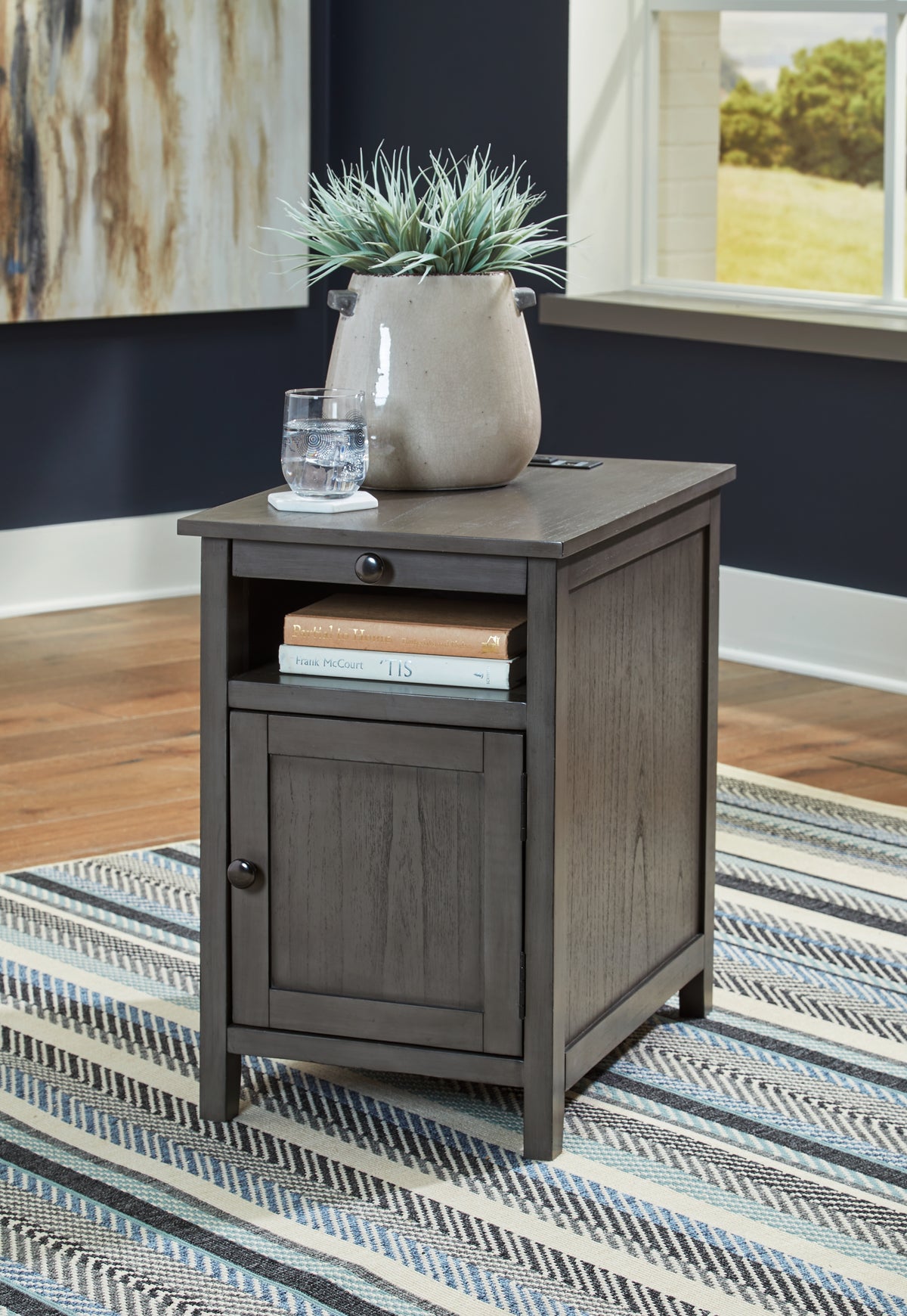 Diamond Furniture - Ashley Furniture - Treytown Chairside End Table - Chair Side End Table / Antique White - T300-517