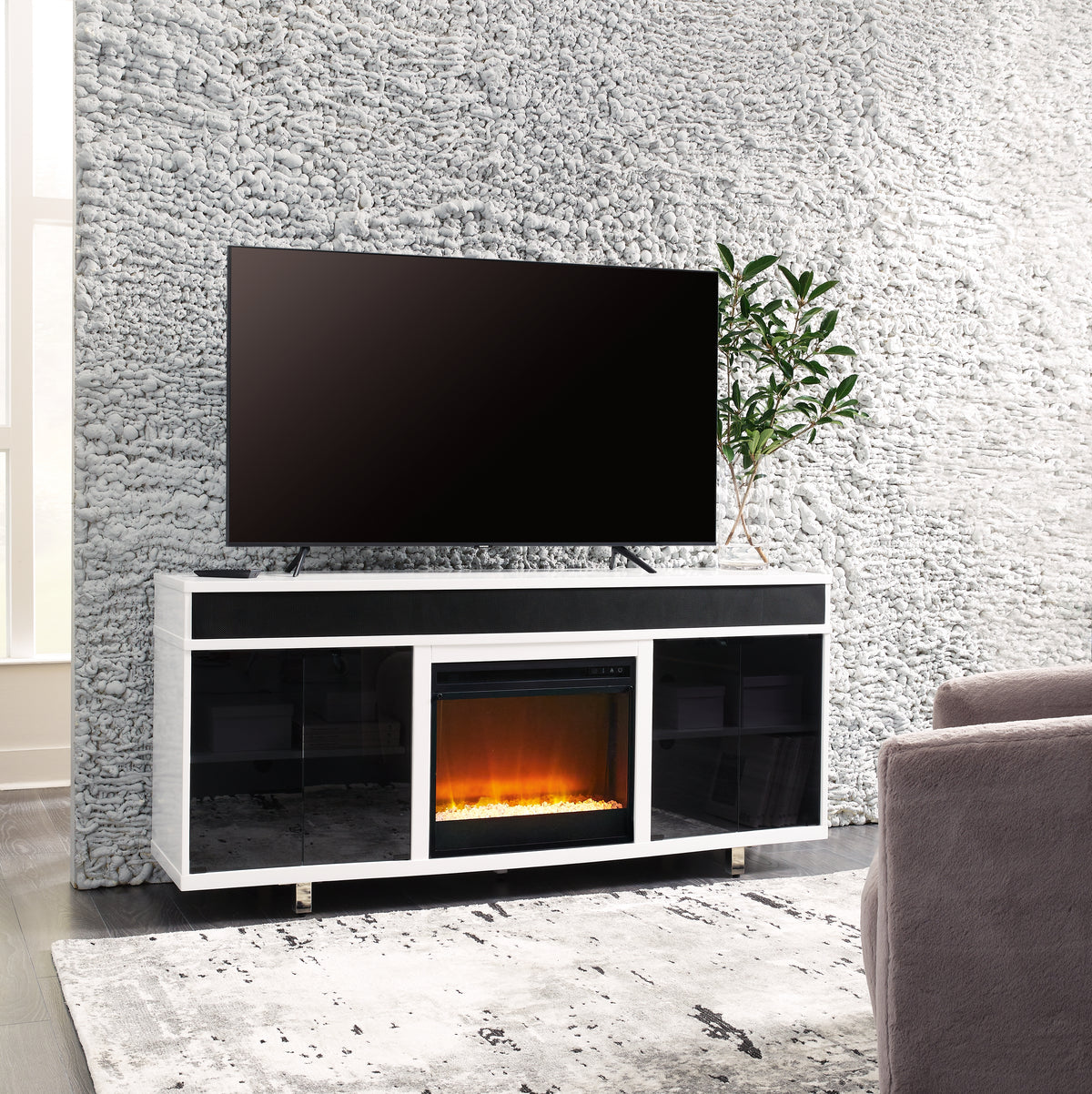 Diamond Furniture - Ashley Furniture - Gardoni 72" TV Stand with Electric Fireplace - 72" TV Stand with Electric Fireplace / White/Black - W756W1