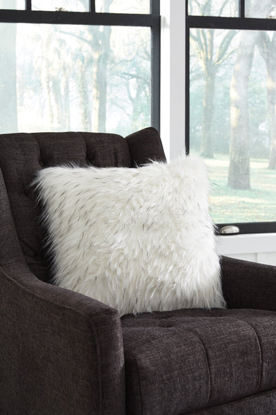 Calisa Pillow (Set of 4) - Diamond Furniture