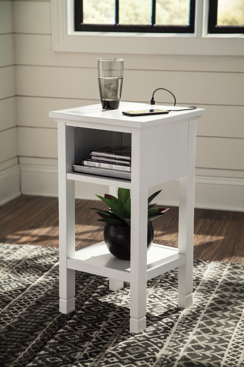 Marnville Accent Table - Diamond Furniture