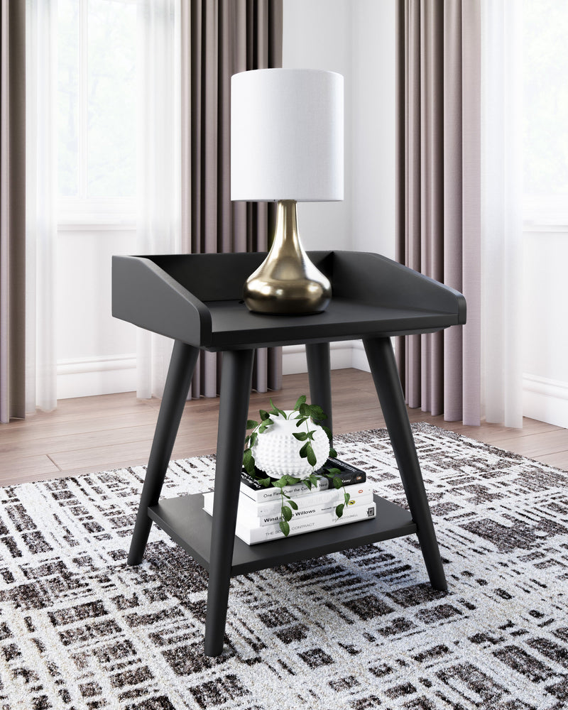 Blariden Accent Table - Diamond Furniture