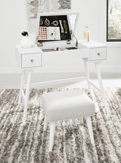 Thadamere Vanity with Stool (2/CN) - Diamond Furniture