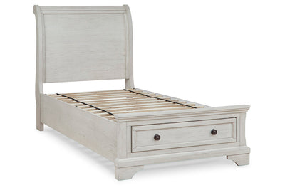 Robbinsdale Bed