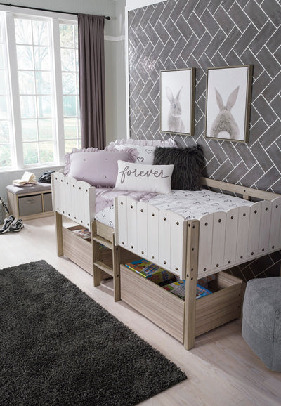 Wrenalyn Bedroom - Diamond Furniture