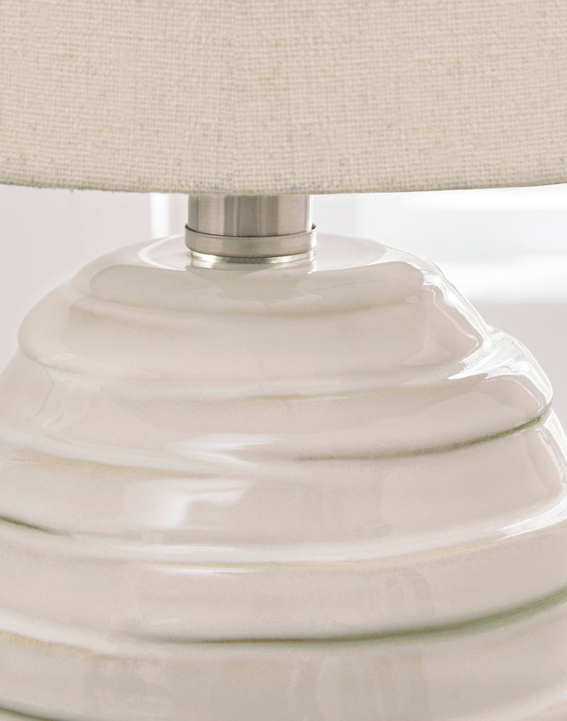 Glennwick Table Lamp - Diamond Furniture