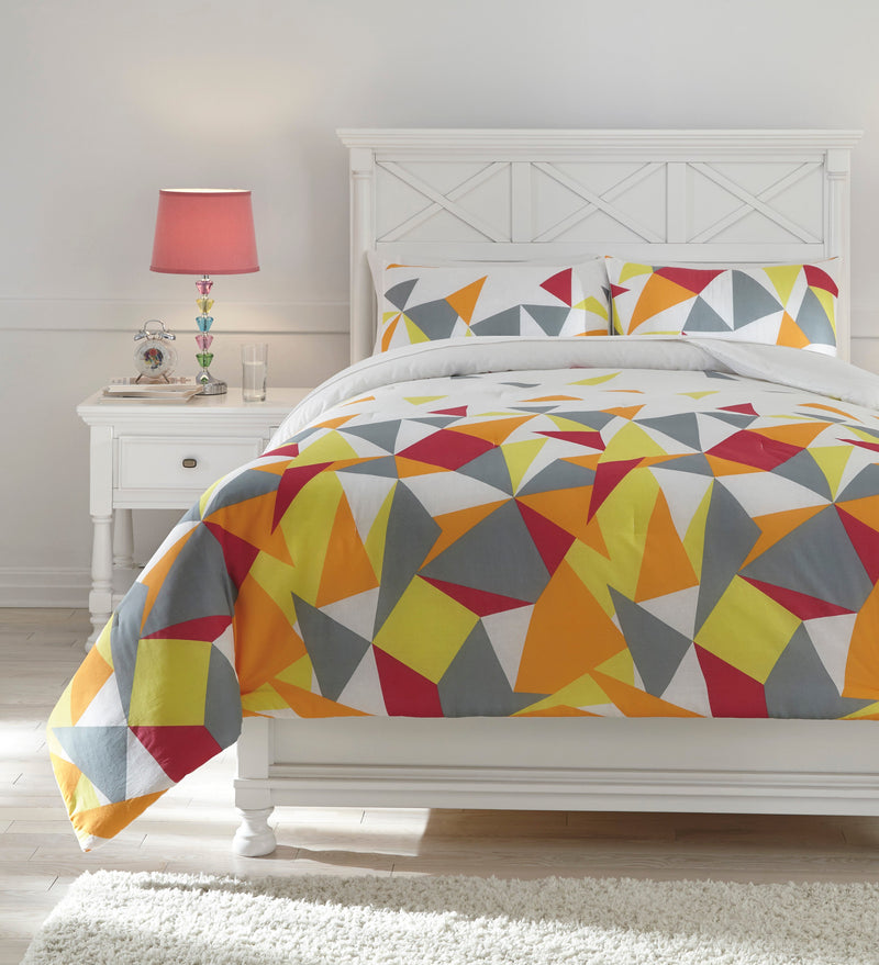 Maxie 2-Piece Twin Comforter Set - Diamond Furniture